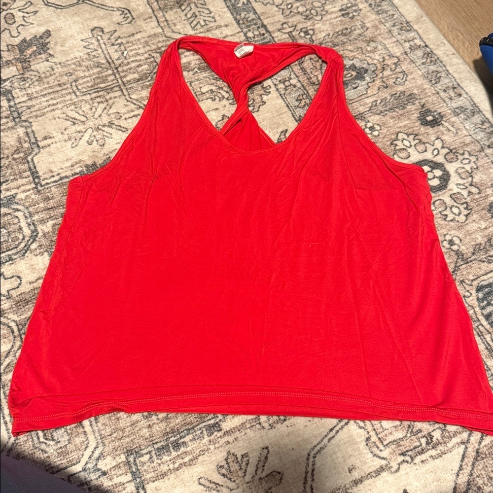 Zyia active women’s red twist back tanktop - Picture 3 of 4